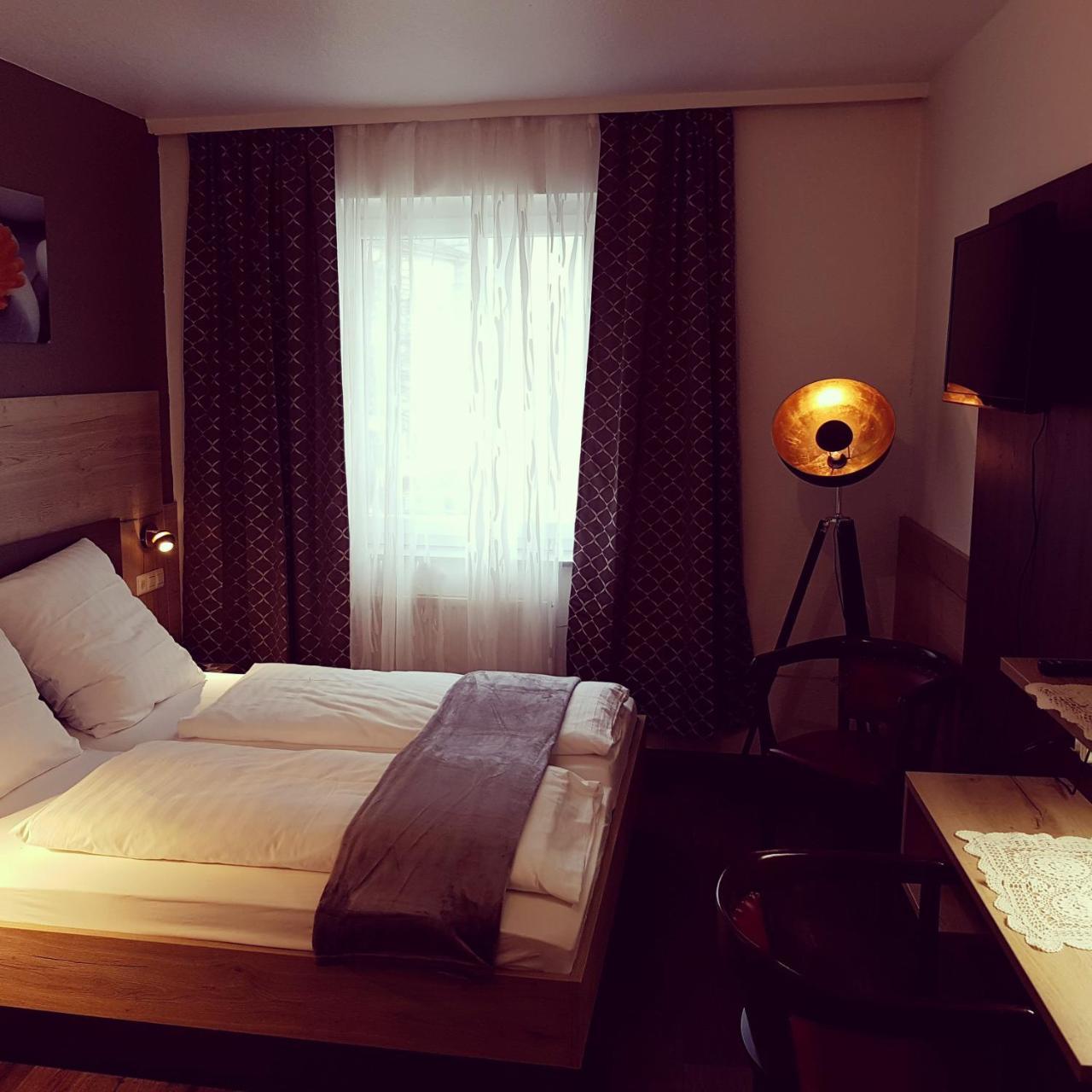Hotel Wacker Lahr  Ngoại thất bức ảnh